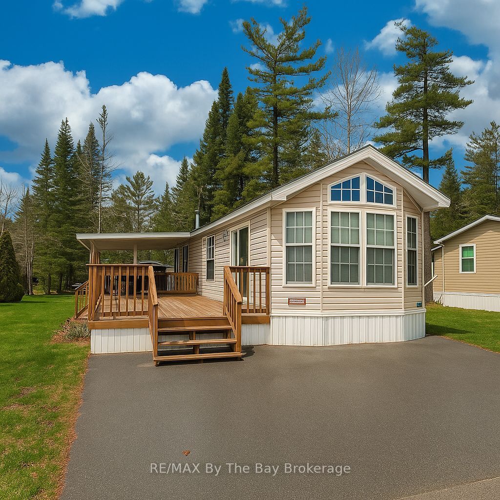 40 TEMAGAMI Trail Property Photo 1