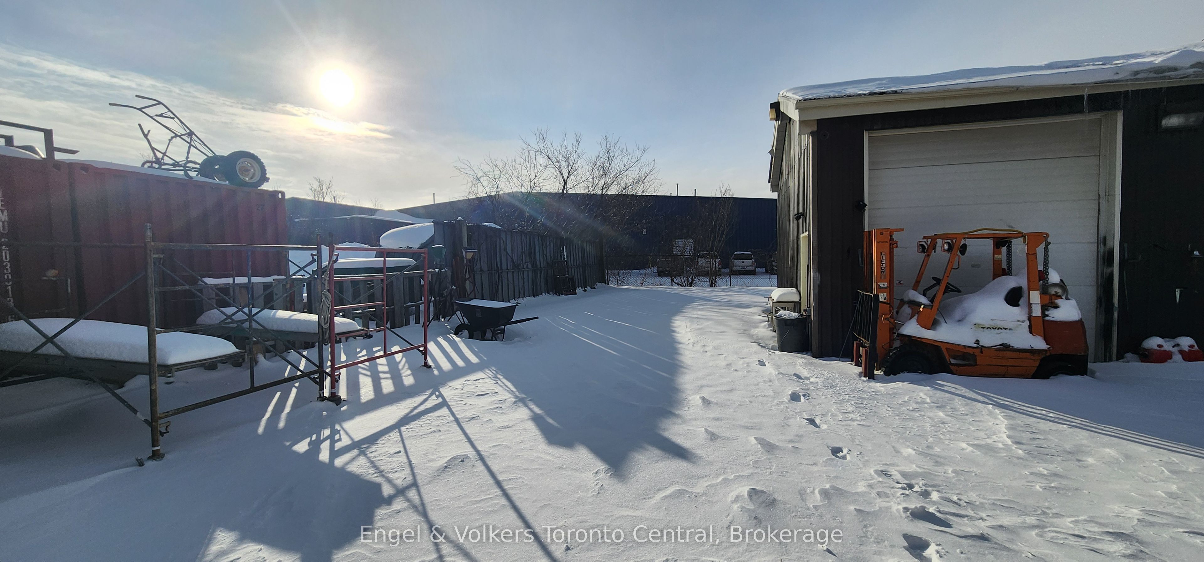 520 Third Street W Property Photo 6