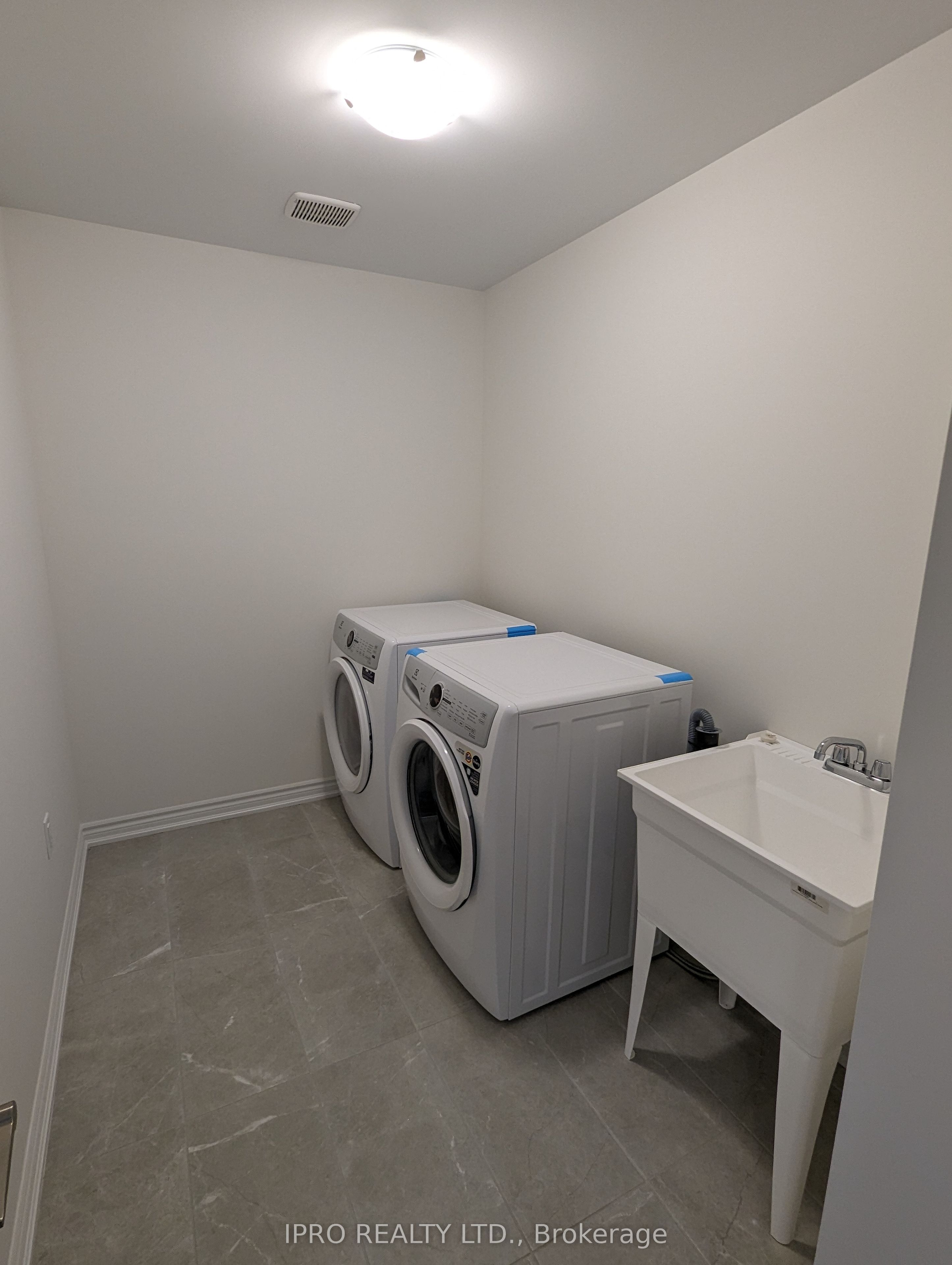 87 Greer Street Property Photo 10