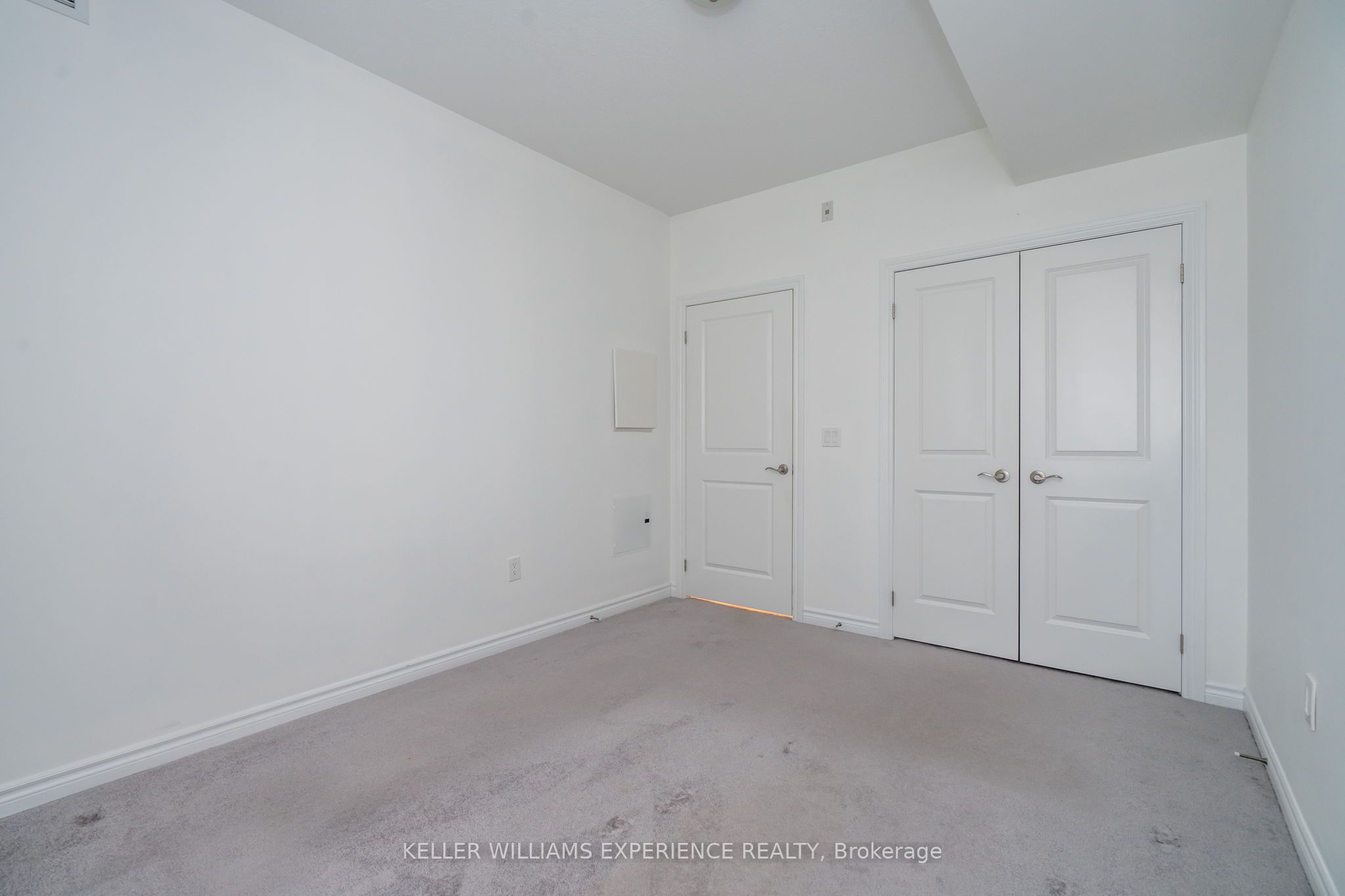 19b Yonge Street N 103 Property Photo 18