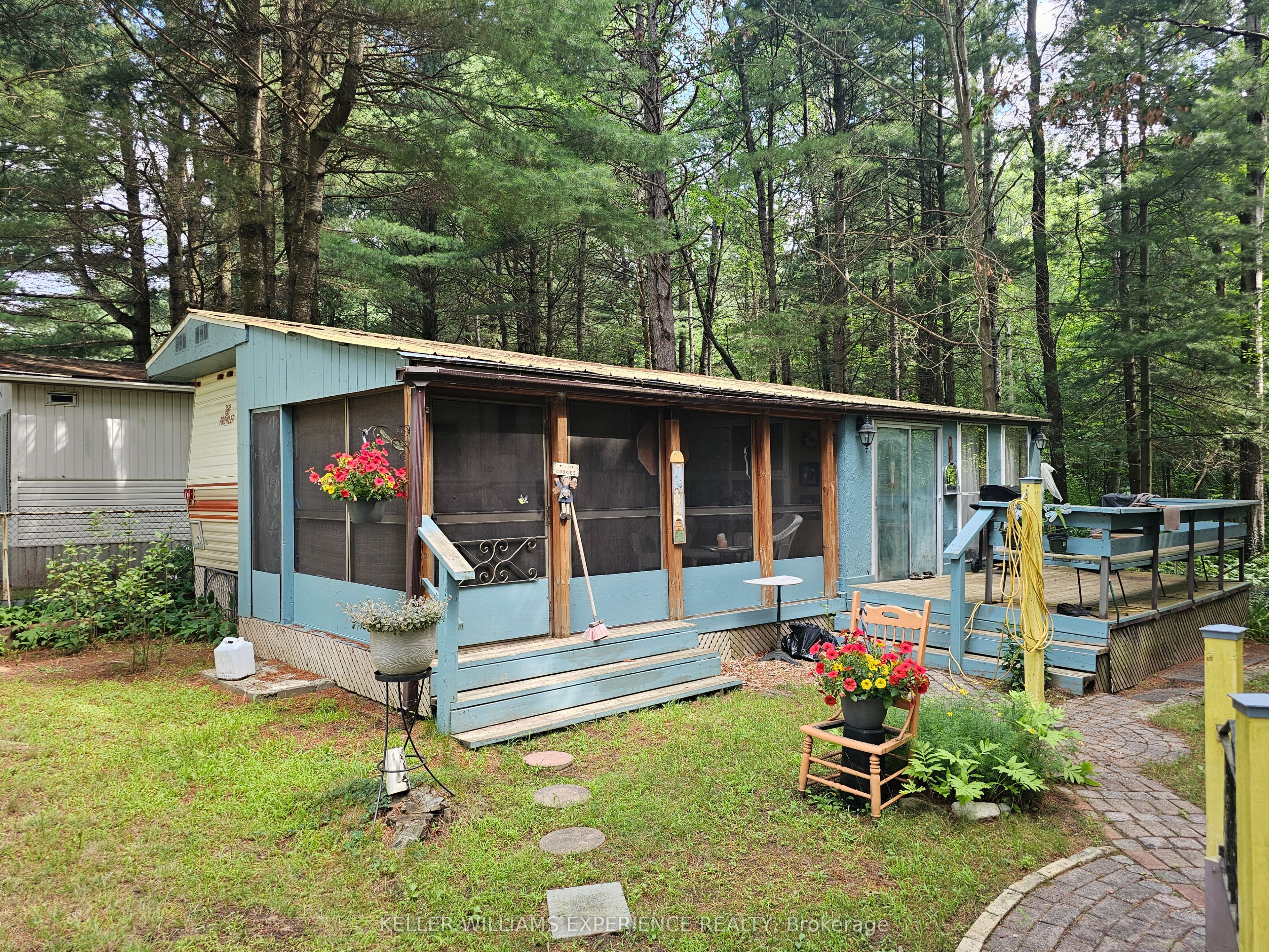 5216 County 90 Road 92 Property Photo 1