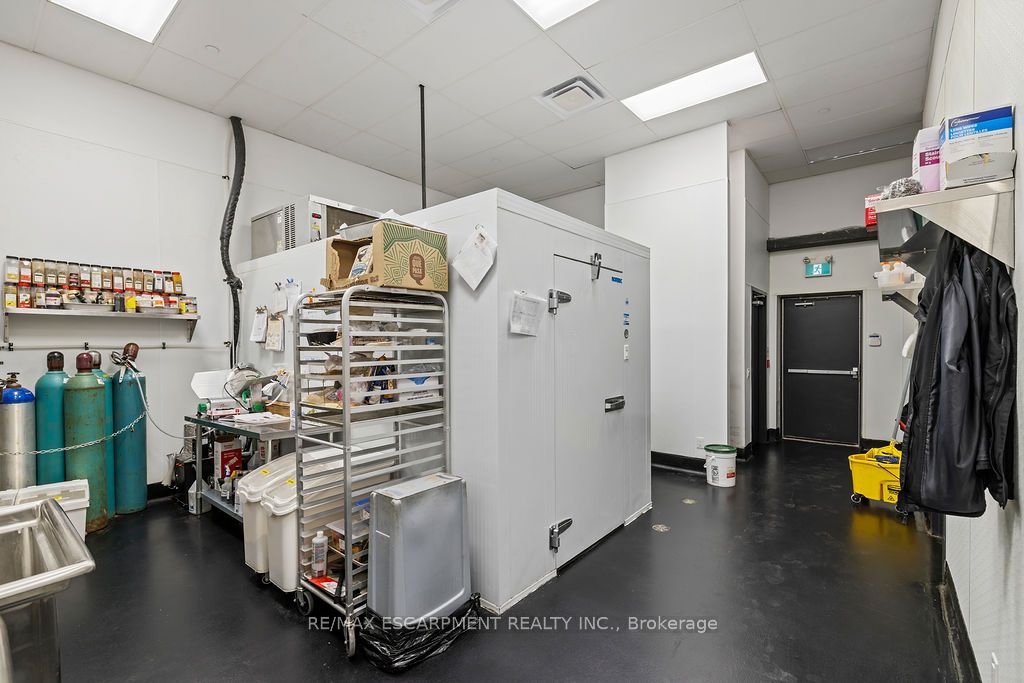 312 King Street 1 Property Photo 25