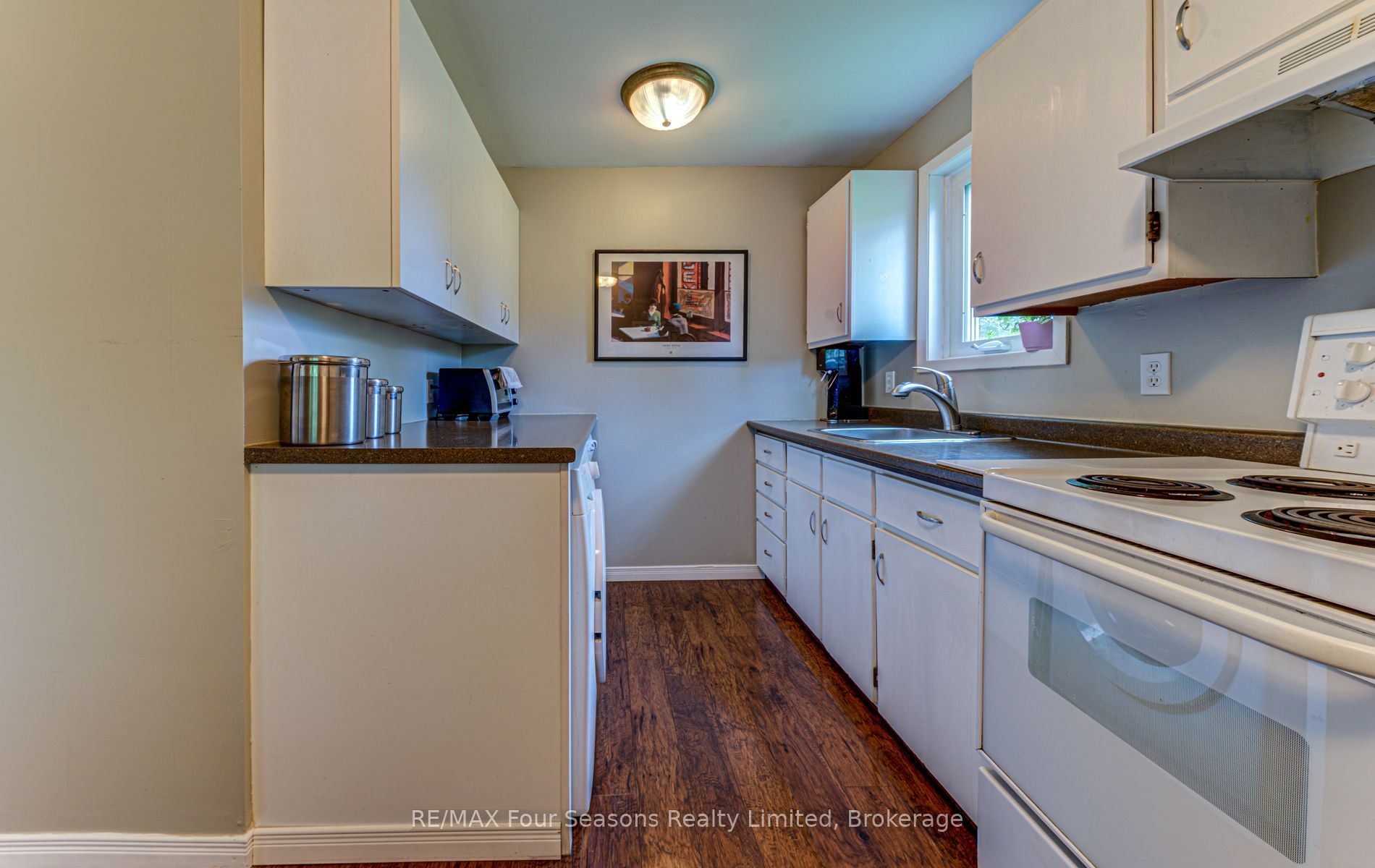 393 Second Street Property Photo 10