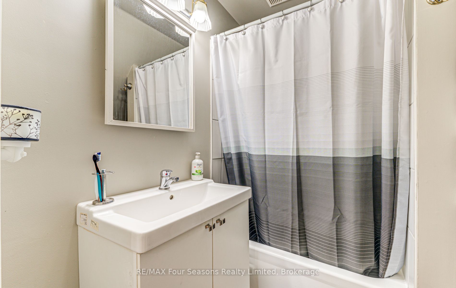 393 Second Street Property Photo 23