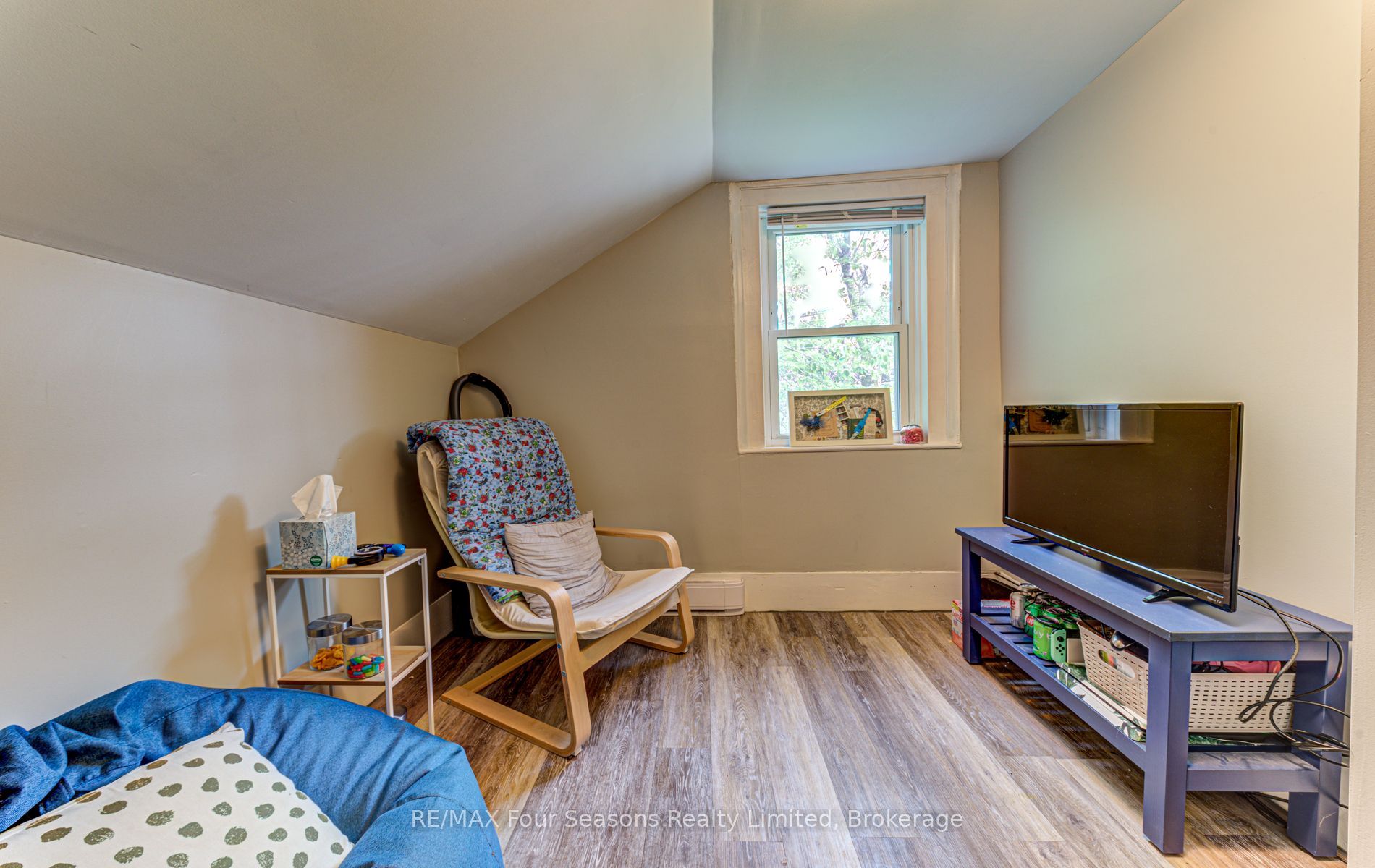 393 Second Street Property Photo 28