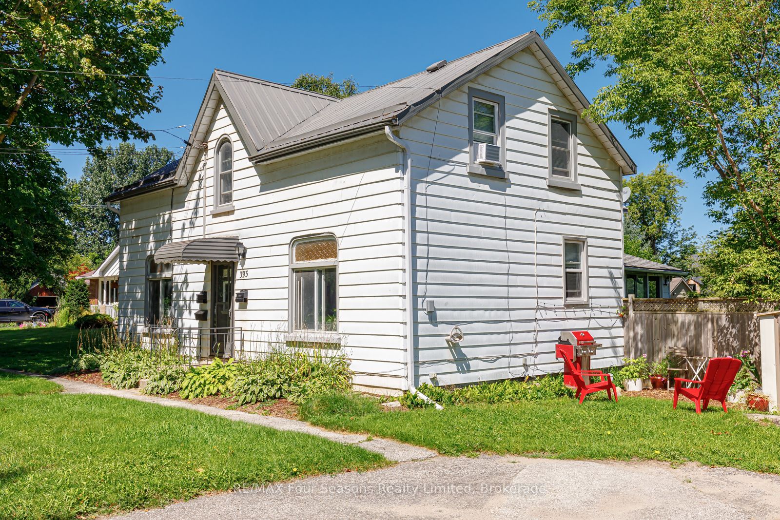 393 Second Street Property Photo 31