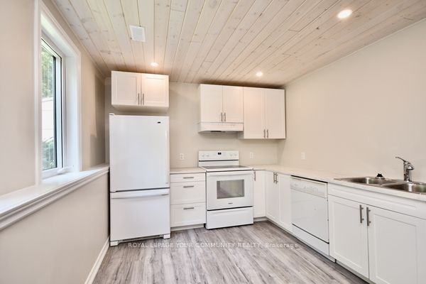 246 Mississauga Street W Property Photo 9