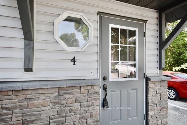 246 Mississauga Street W Property Photo 13