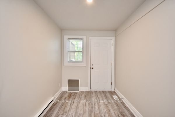246 Mississauga Street W Property Photo 24
