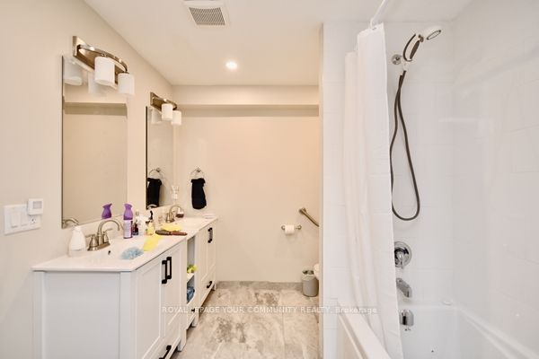 246 Mississauga Street W Property Photo 33