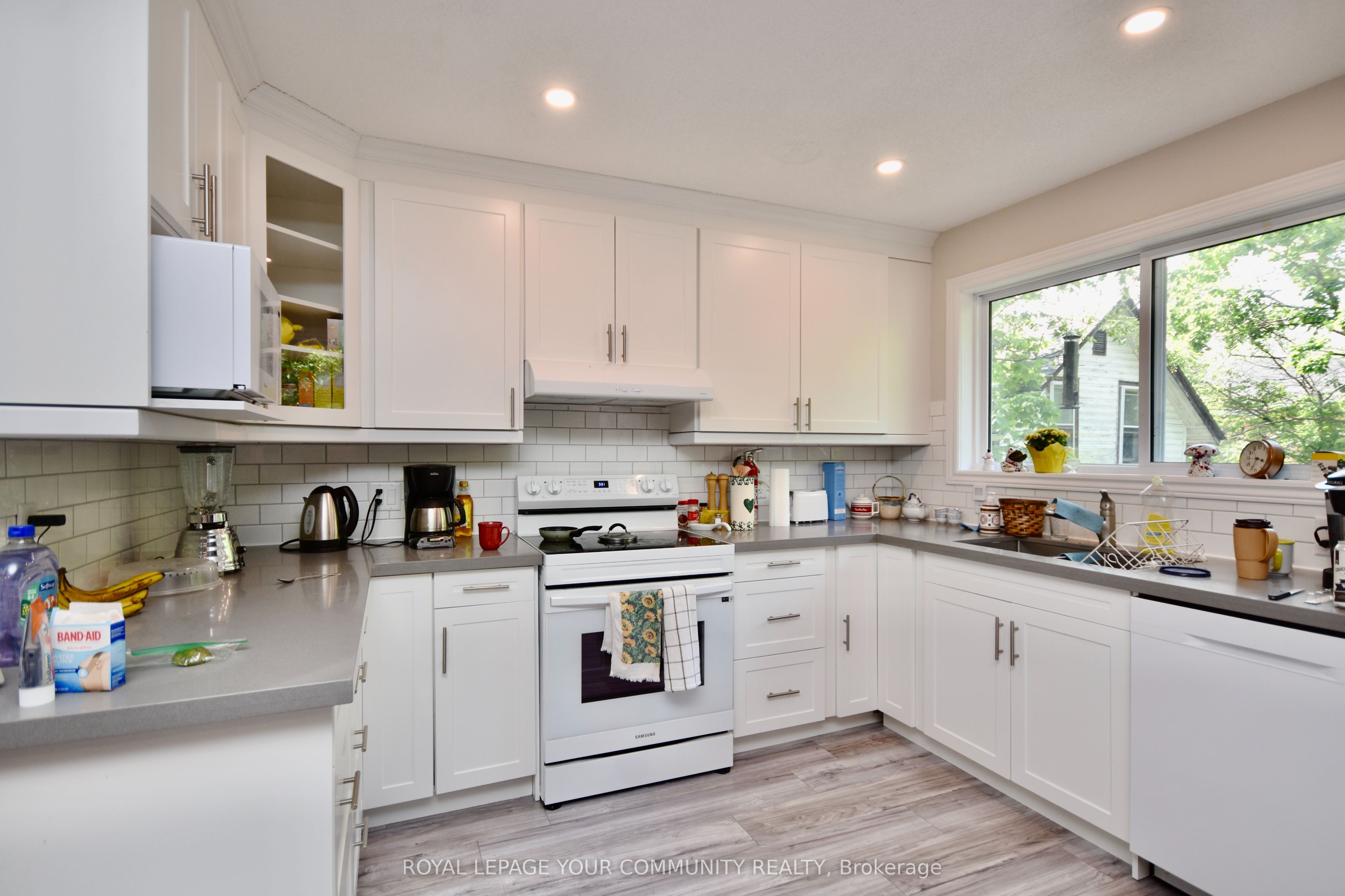 246 Mississauga Street W Property Photo 36