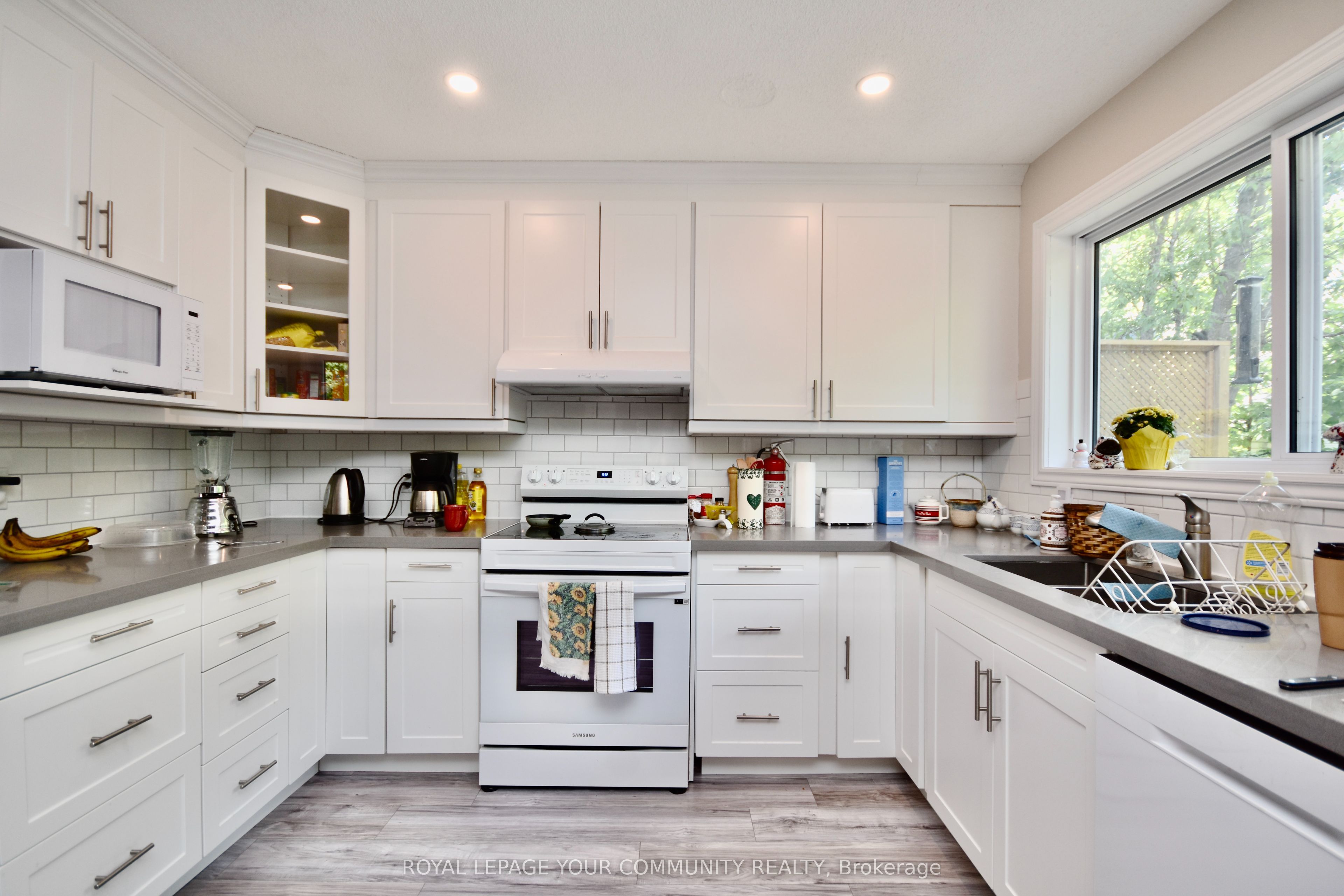 246 Mississauga Street W Property Photo 37
