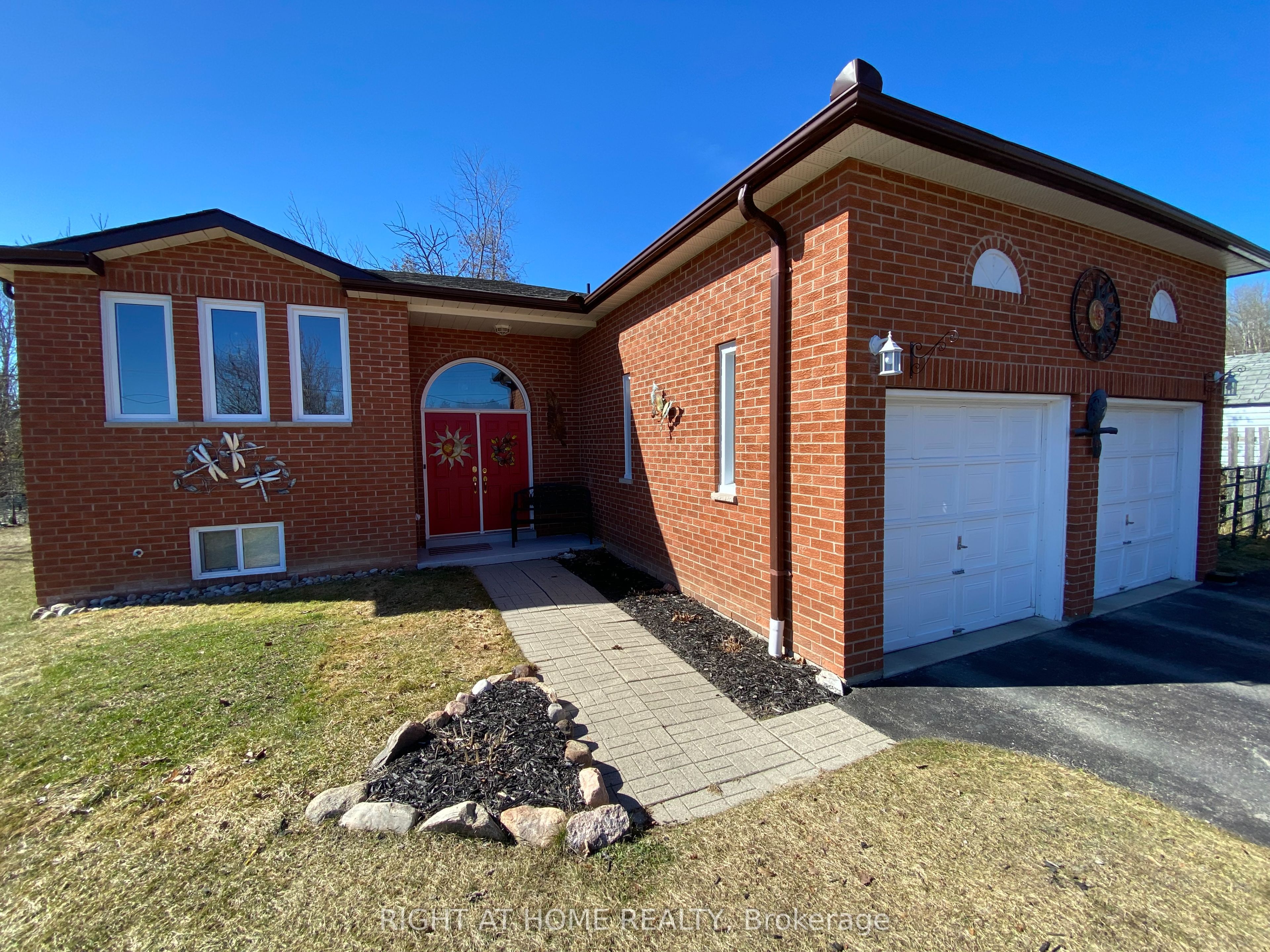 4 Campbell Avenue Property Photo 2