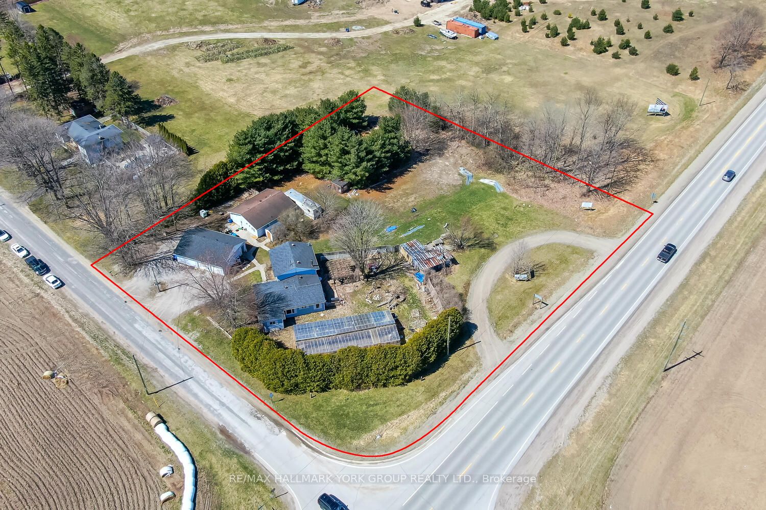 1008 Rainbow Valley Rd W Property Photo 2