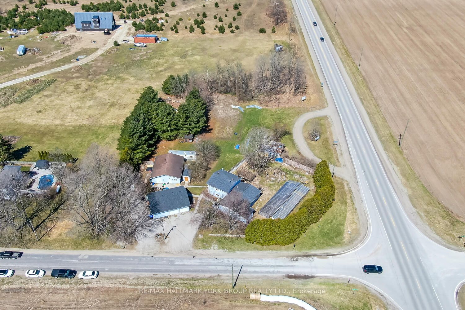1008 Rainbow Valley Rd W Property Photo 6