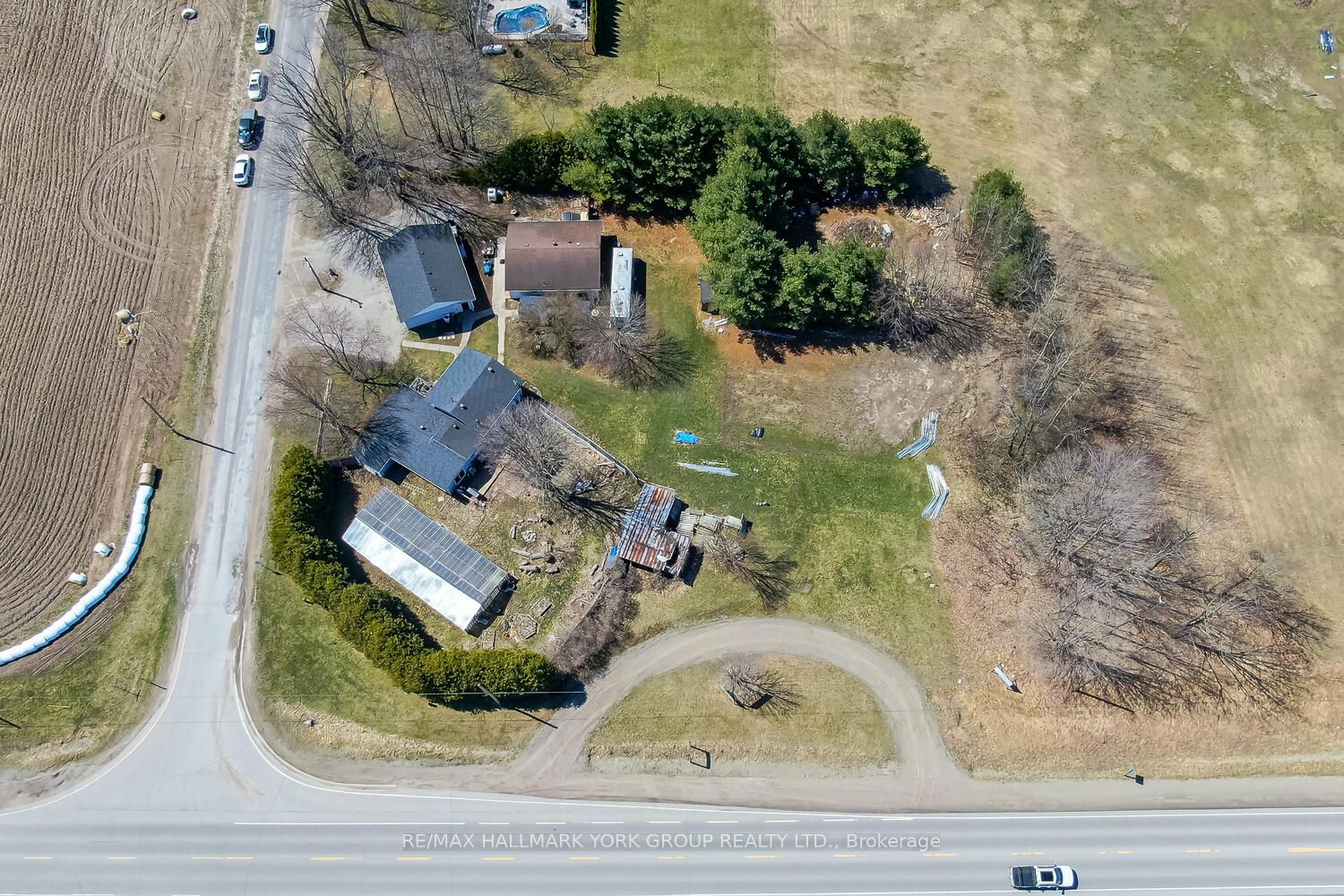 1008 Rainbow Valley Rd W Property Photo 13