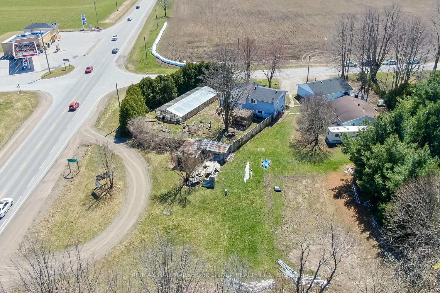 1008 Rainbow Valley Rd W Property Photo 19