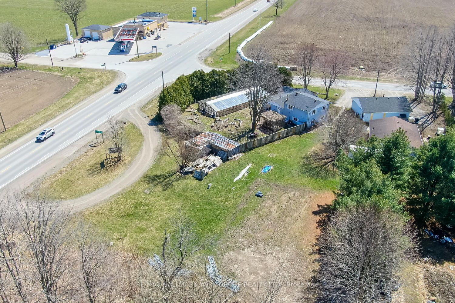 1008 Rainbow Valley Rd W Property Photo 20