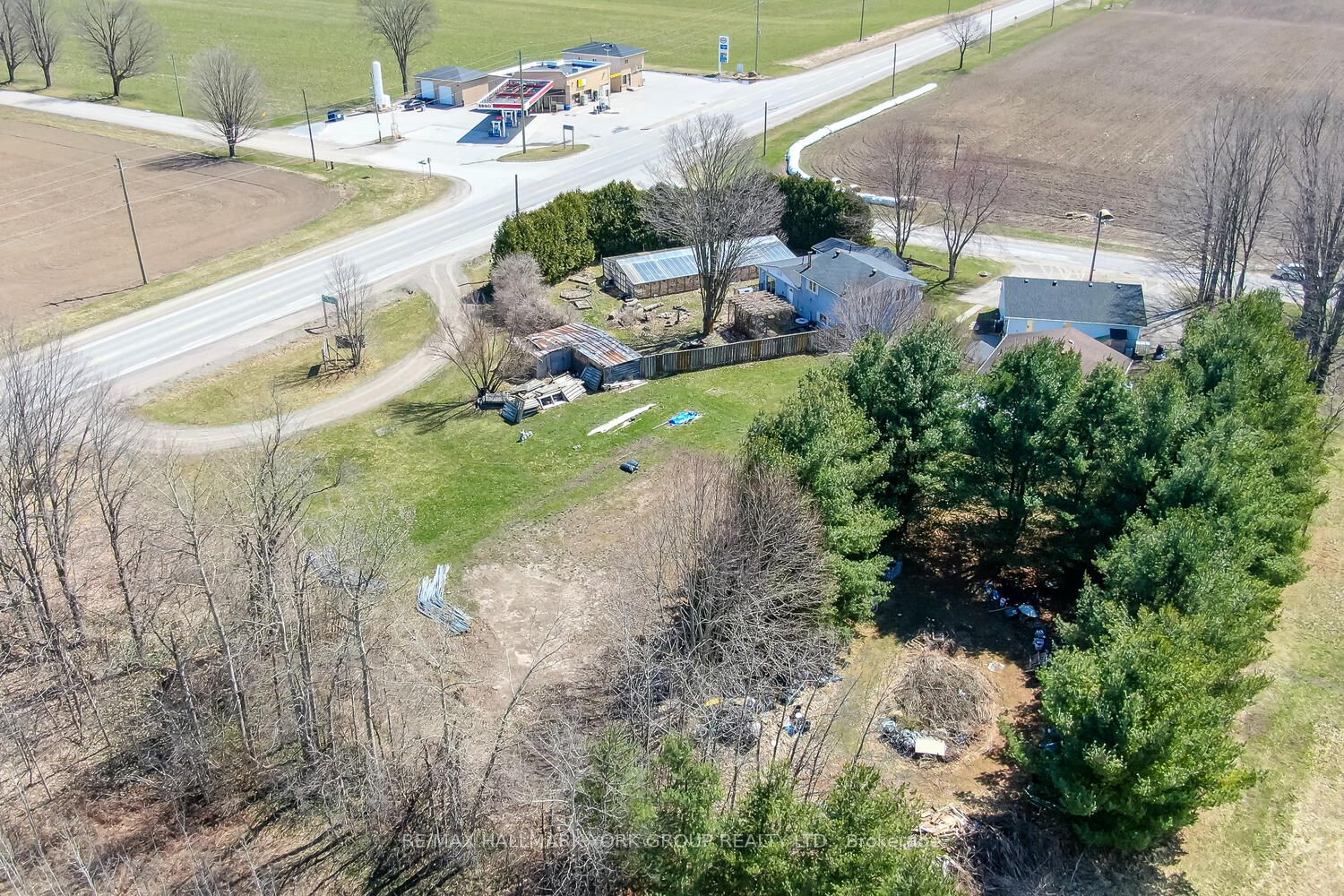 1008 Rainbow Valley Rd W Property Photo 21