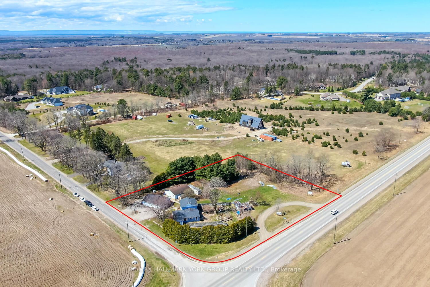1008 Rainbow Valley Rd W Property Photo 1
