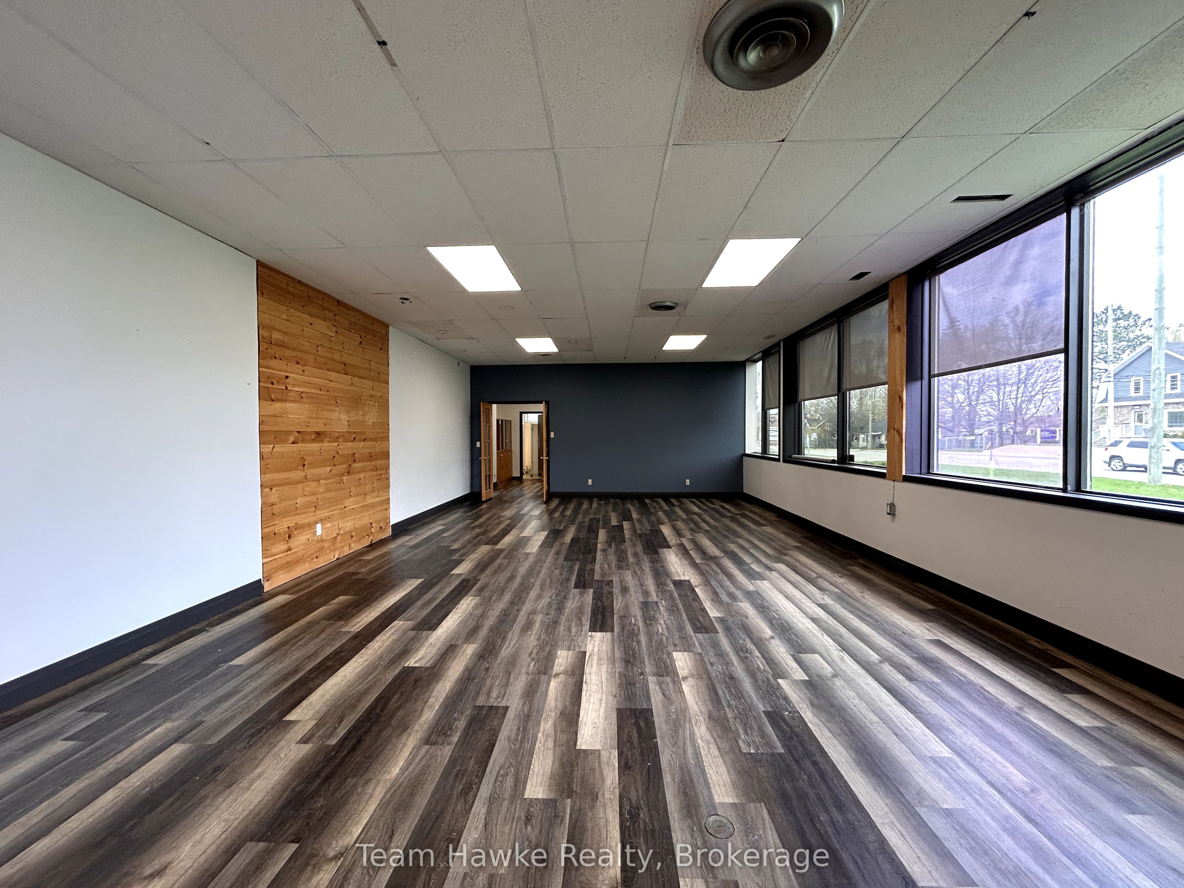 578 King Street Property Photo 6