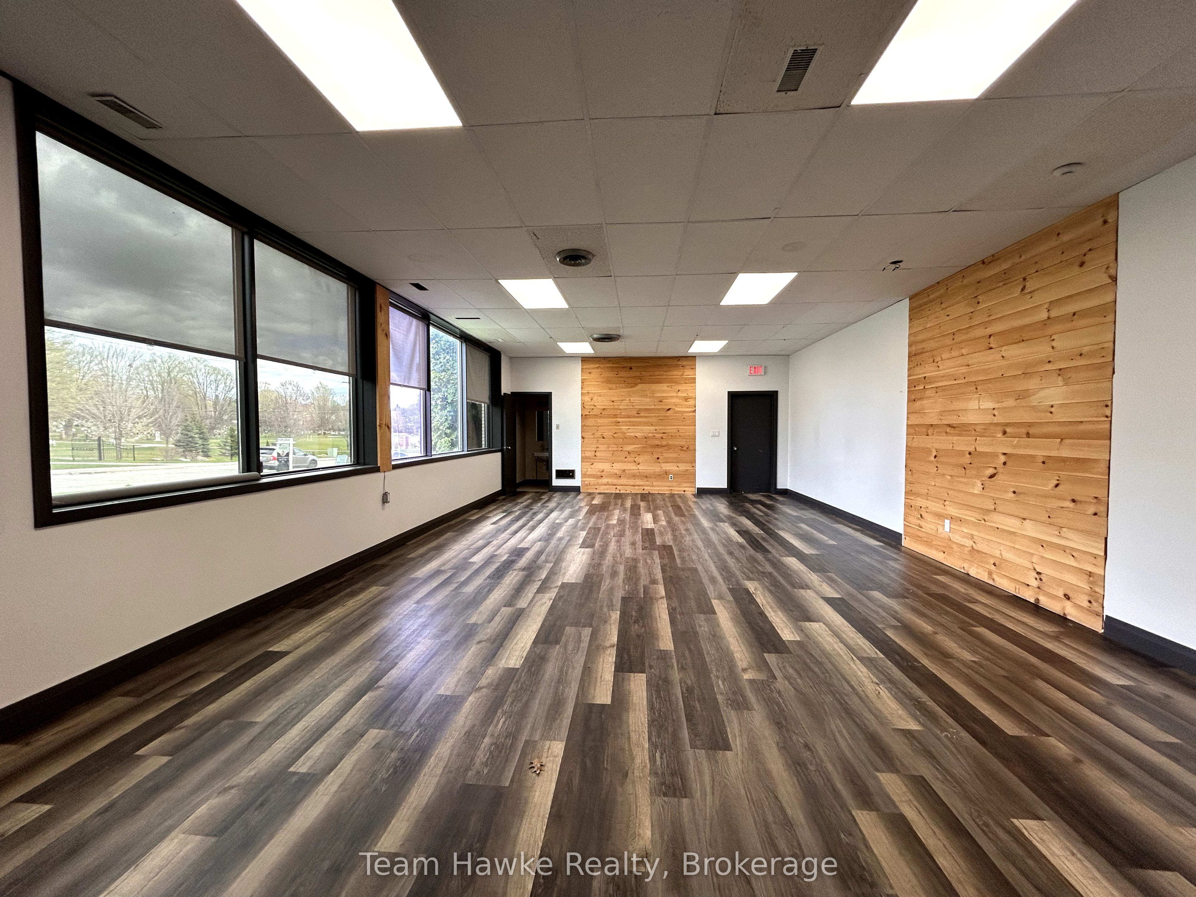 578 King Street Property Photo 8