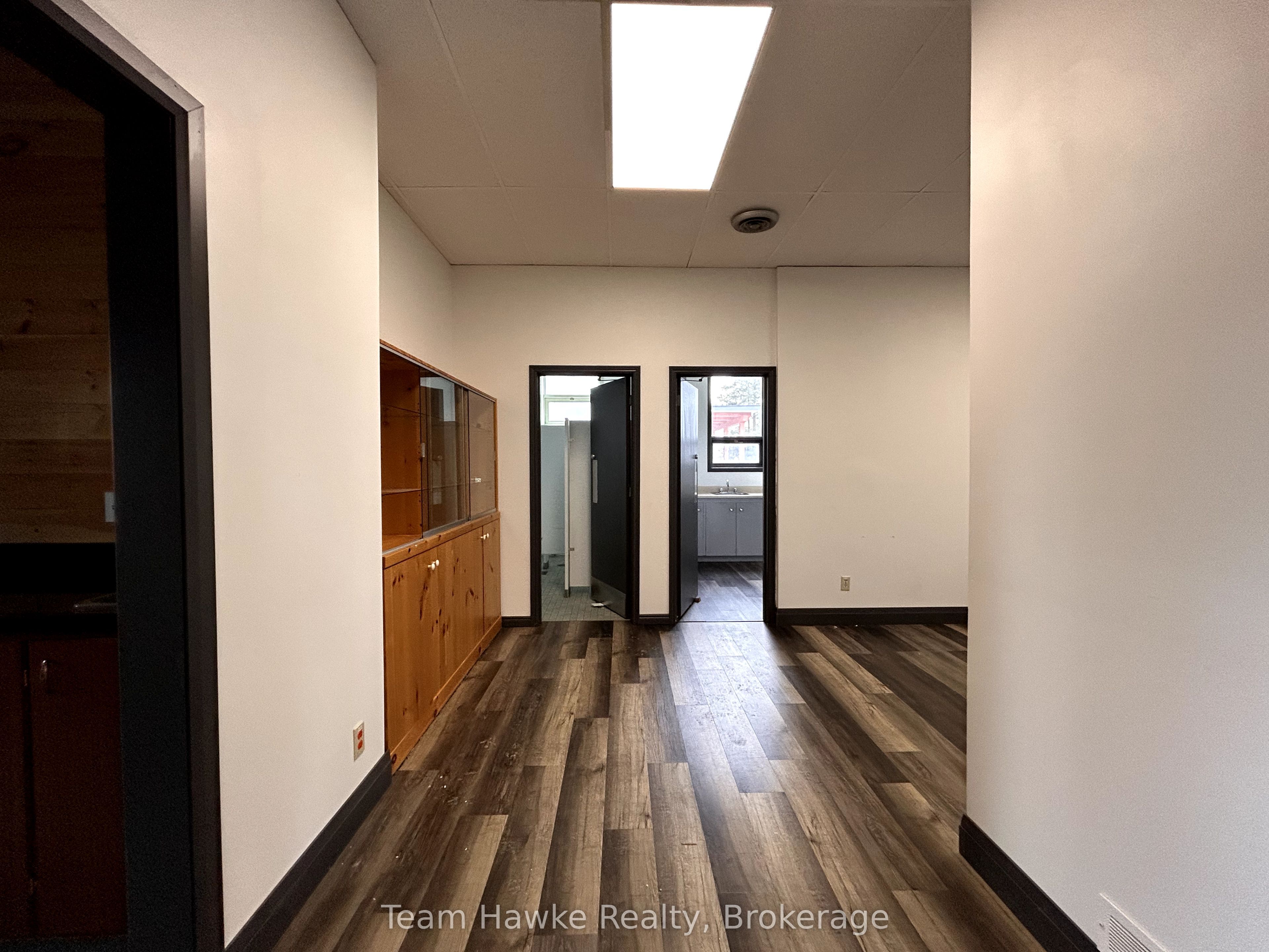 578 King Street Property Photo 10