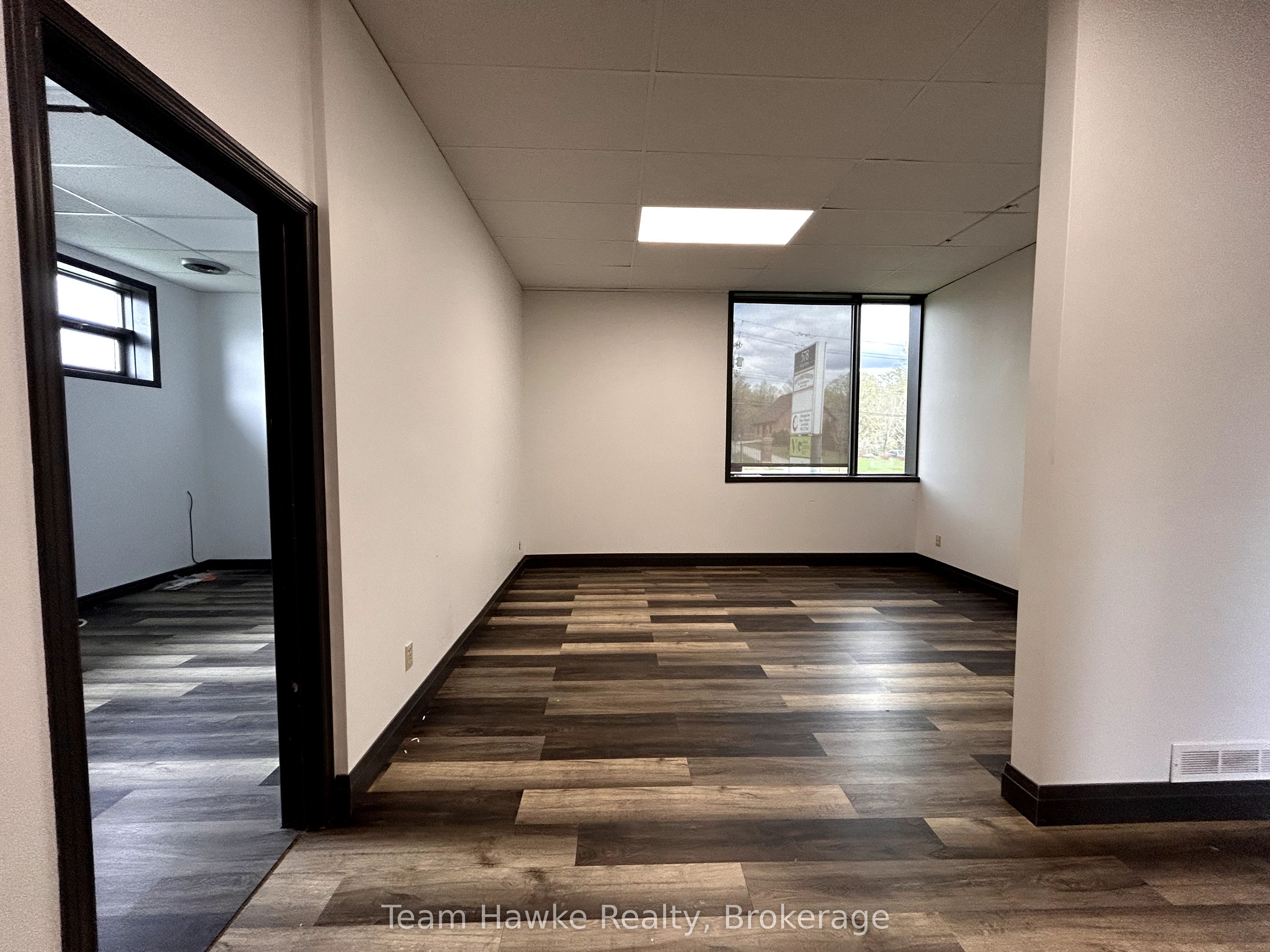 578 King Street Property Photo 13