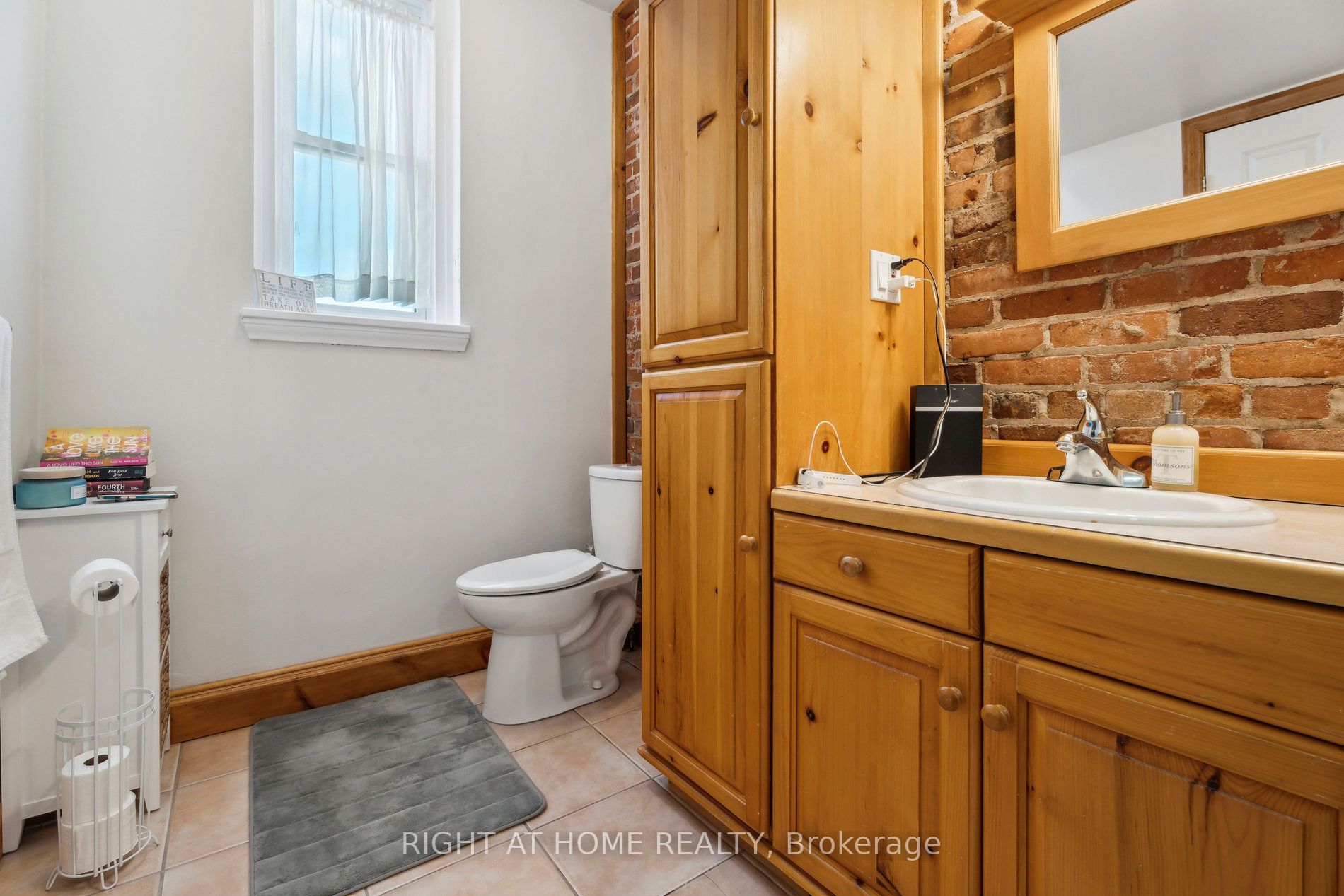 226 King Street Property Photo 14