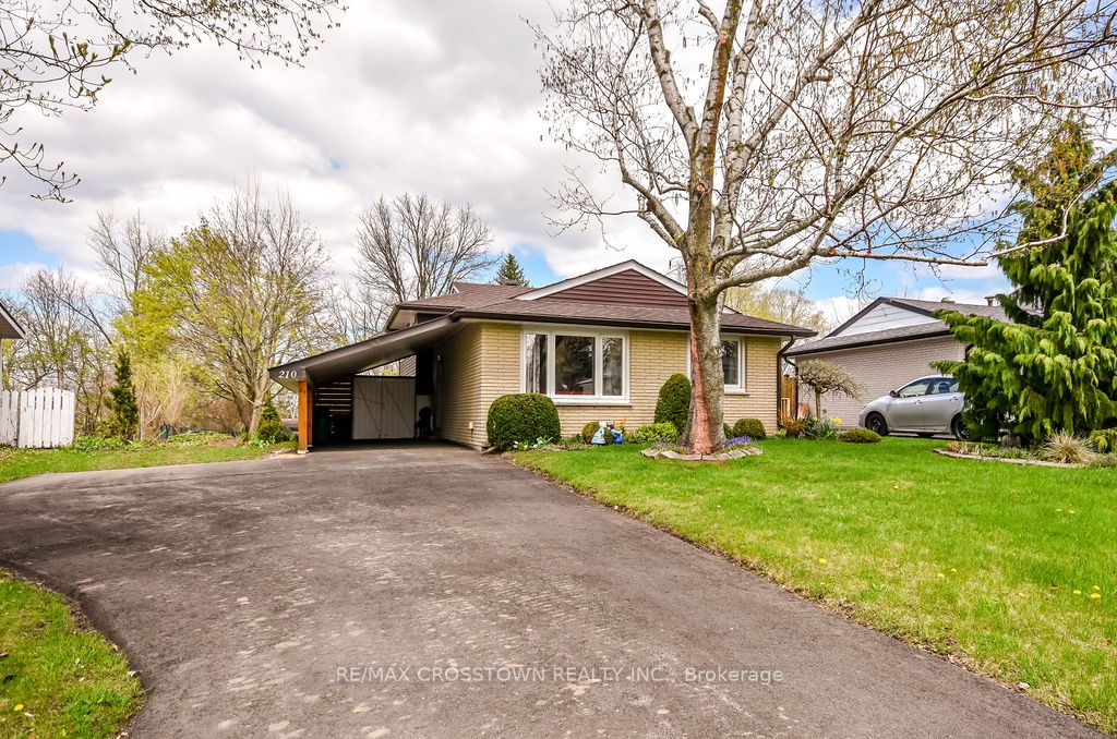 210 Merrett Drive Property Photo 1