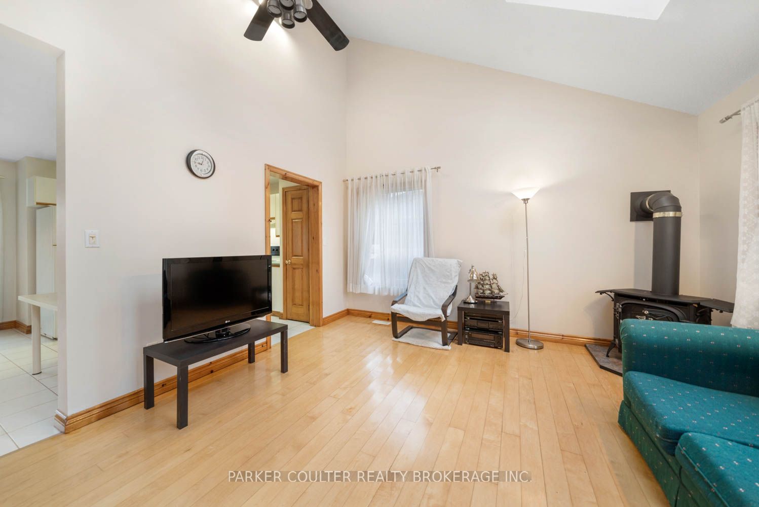 138 Tall Pines Drive Property Photo 7
