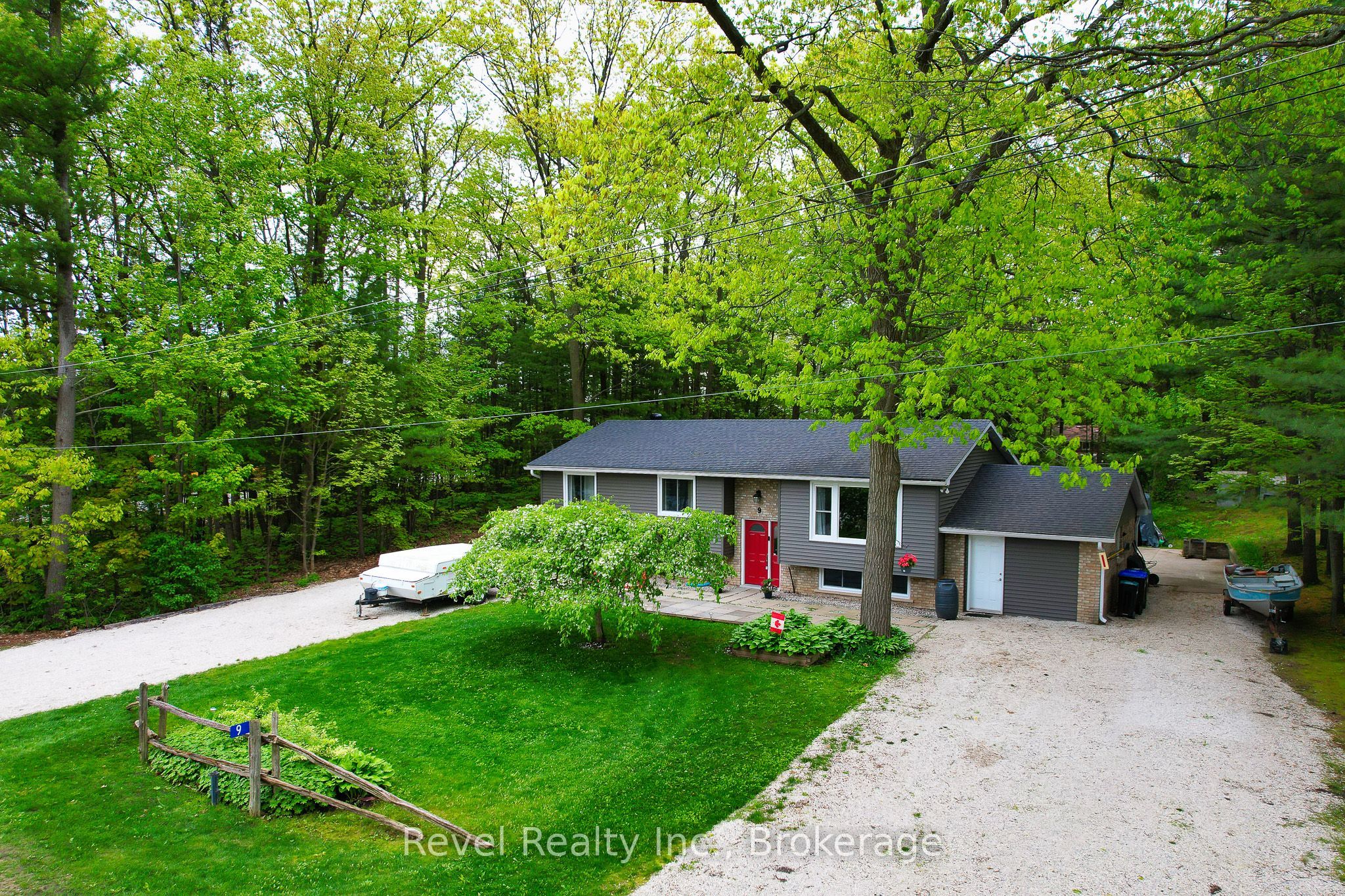 9 Frederick Drive Property Photo 1