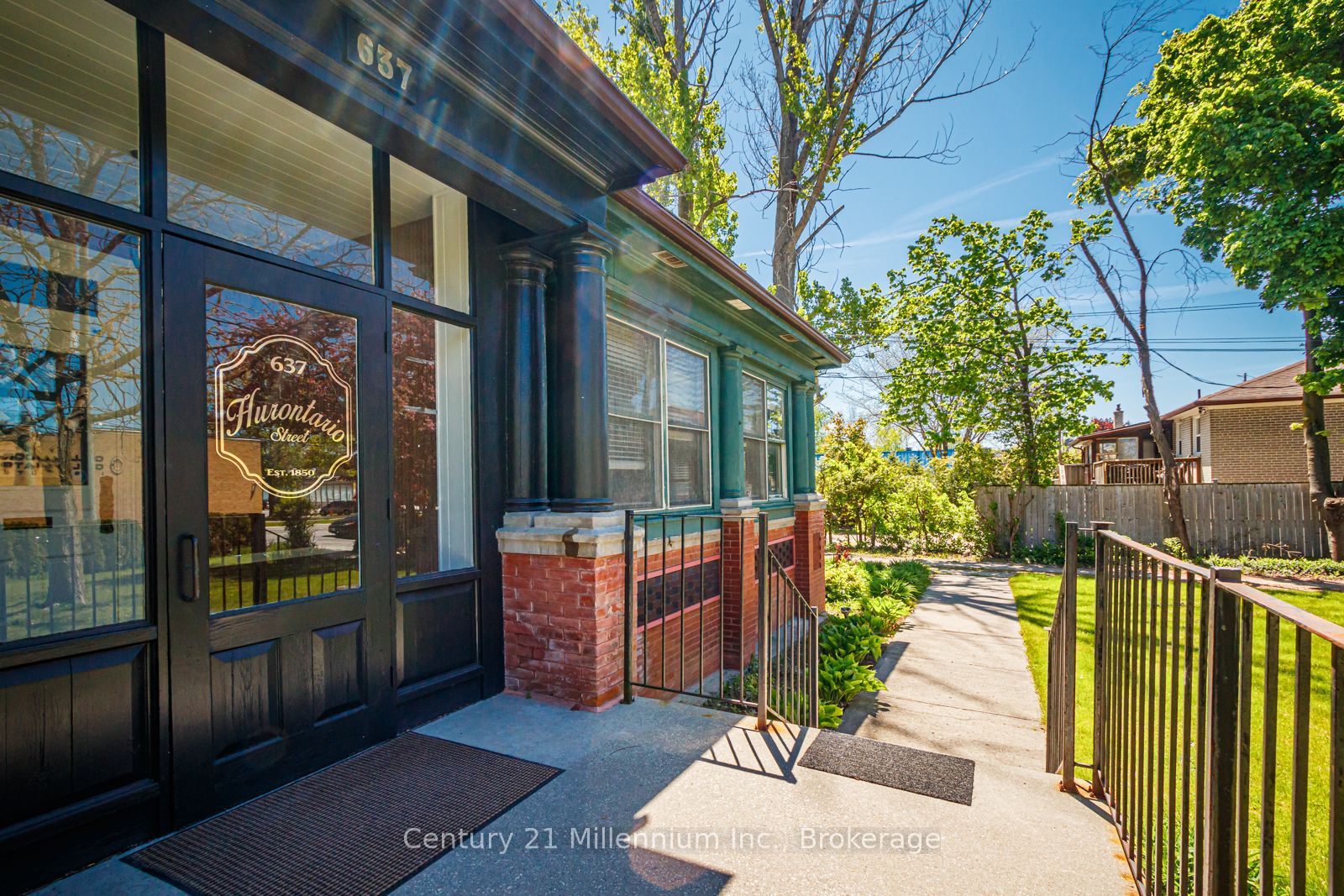 637 Hurontario St Property Photo 2