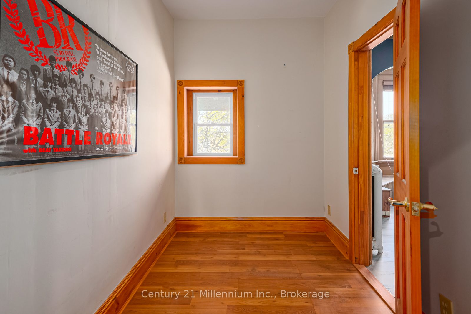637 Hurontario St Property Photo 34