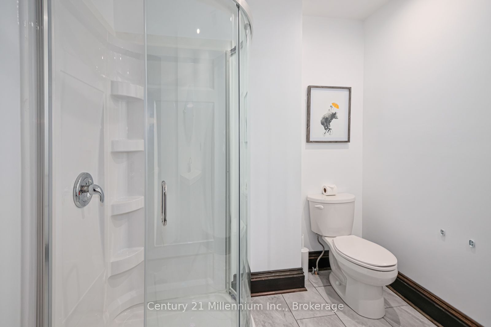 637 Hurontario St Property Photo 39