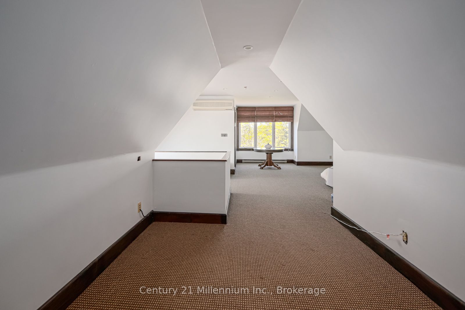637 Hurontario St Property Photo 46