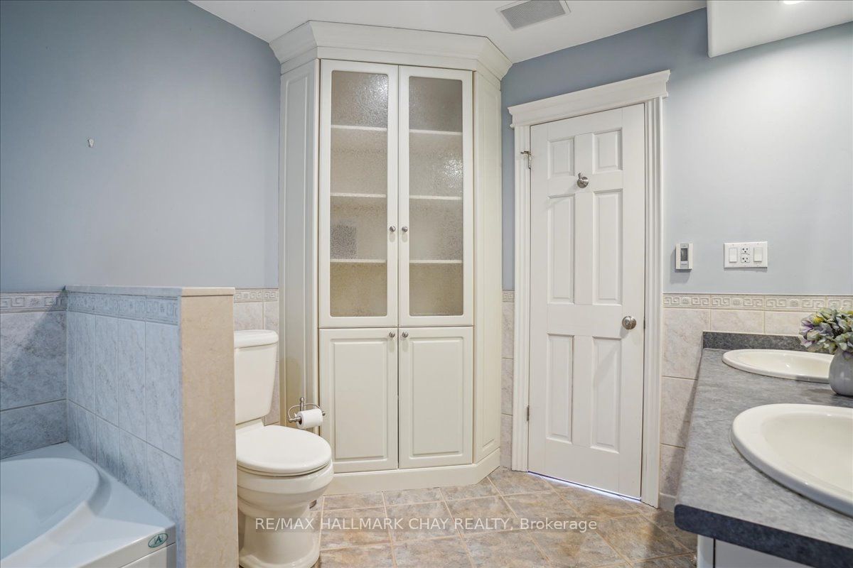 195 Collier Street Property Photo 24