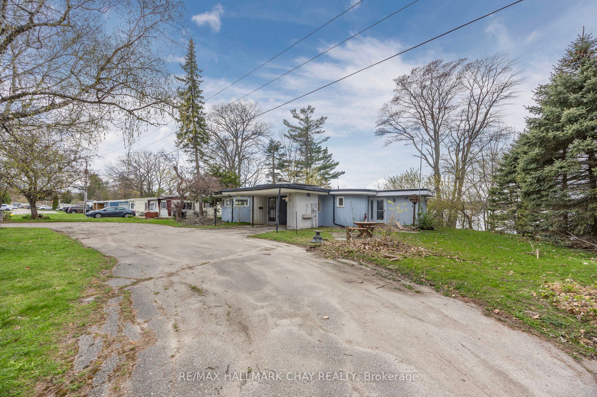 4 Lakeshore Road Property Photo 1