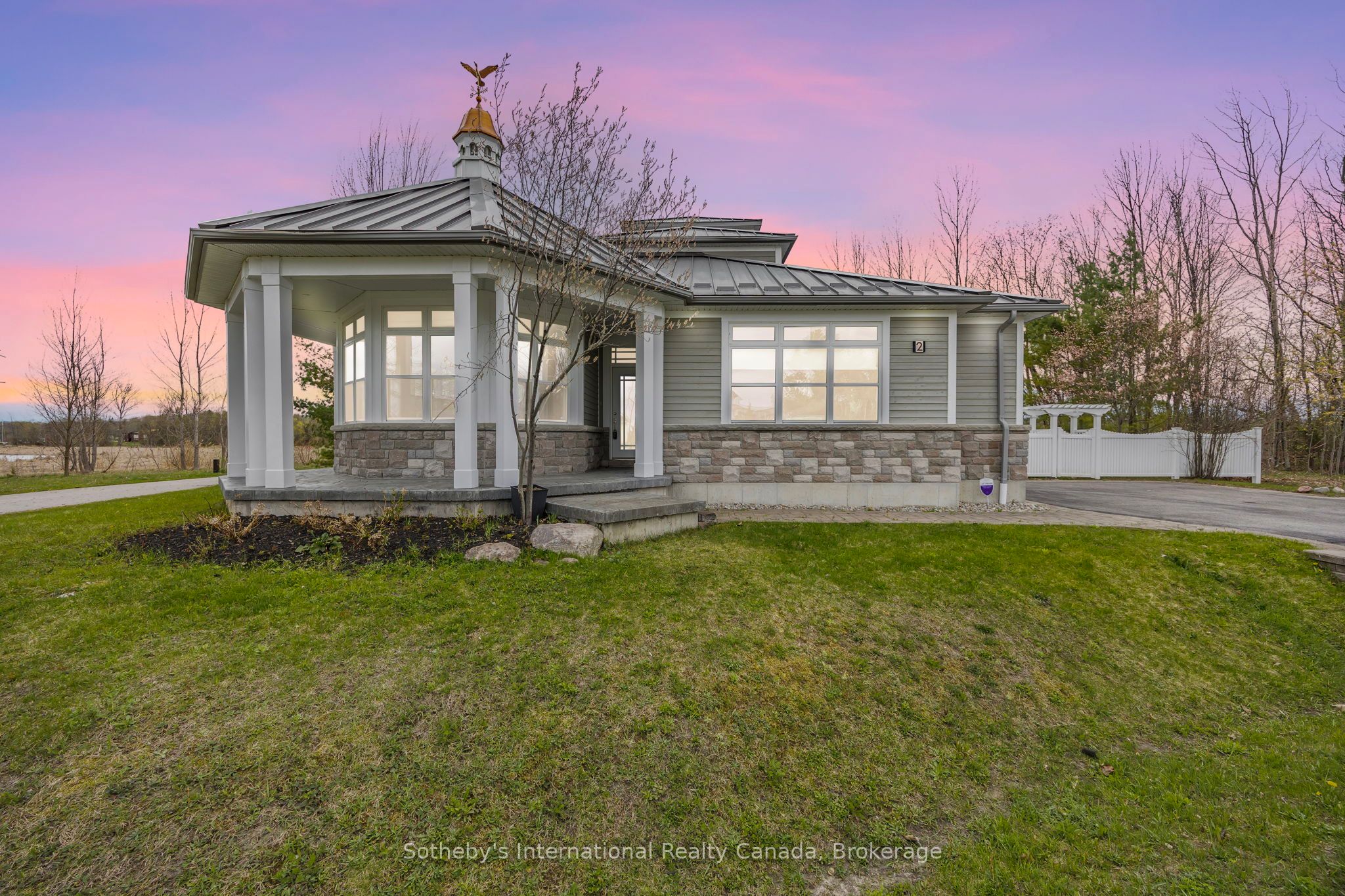 2 Swan Lane Property Photo 5