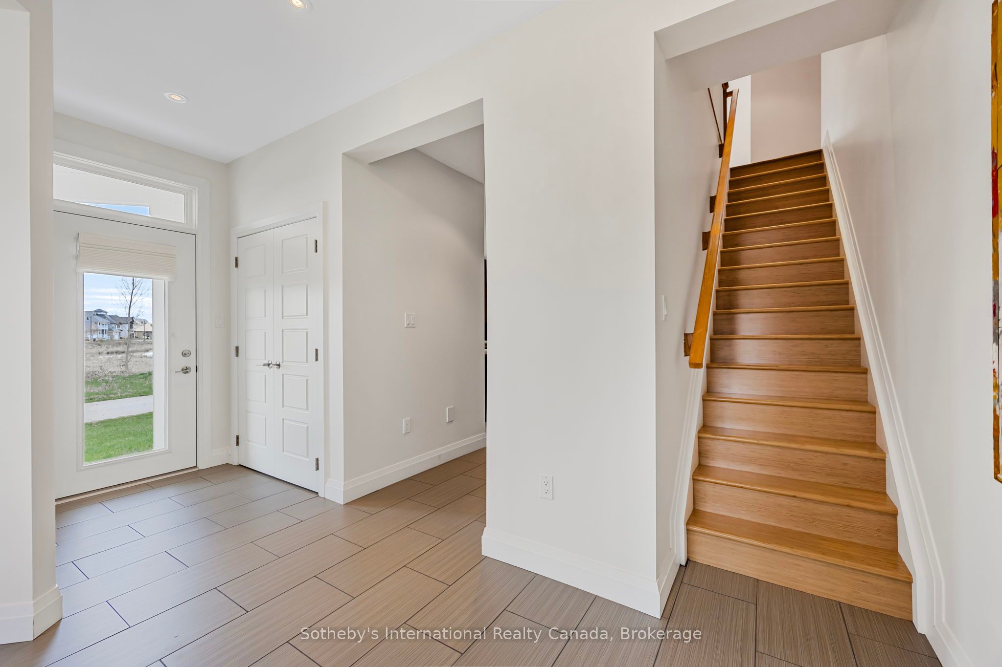 2 Swan Lane Property Photo 9