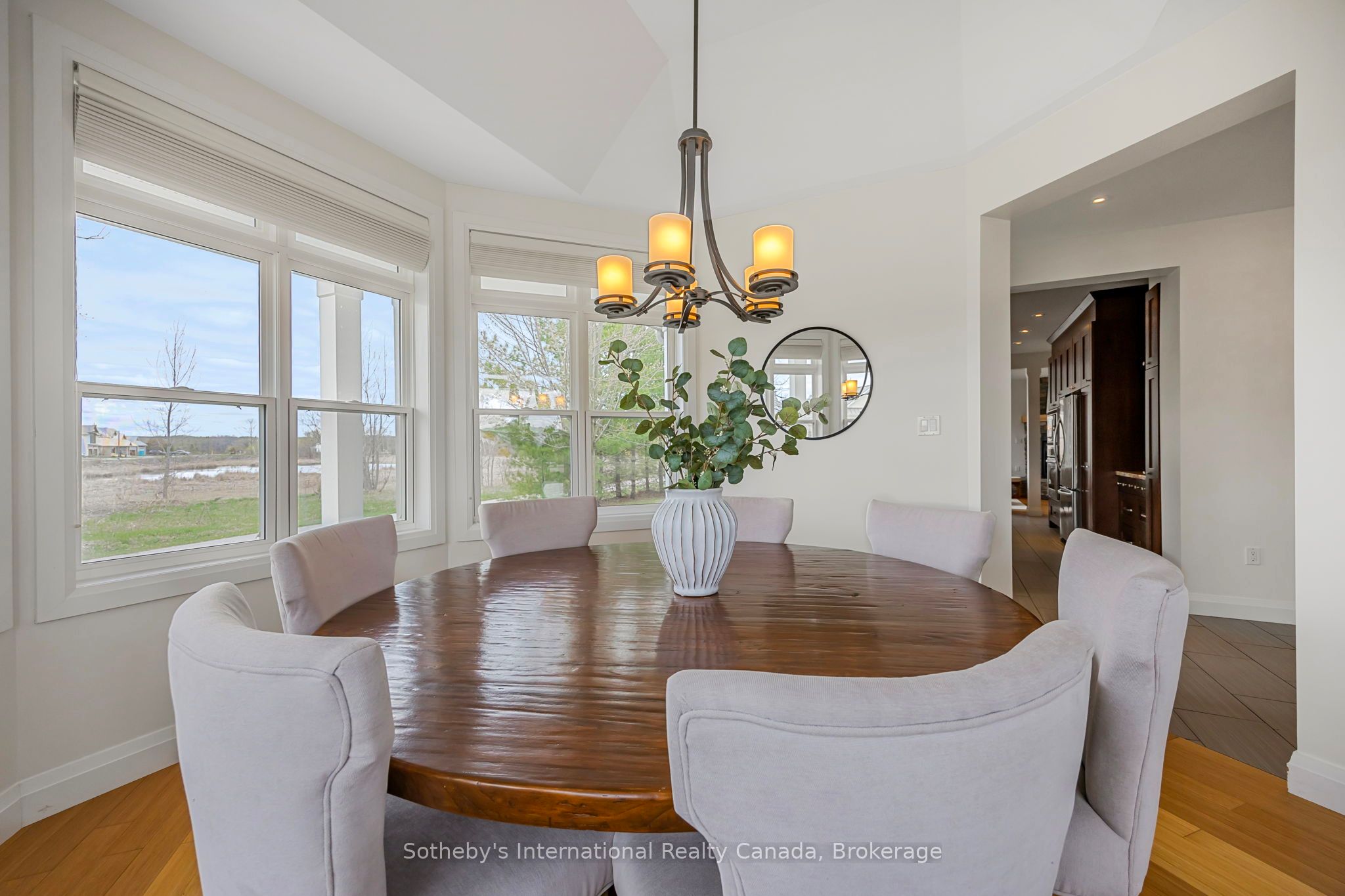 2 Swan Lane Property Photo 11