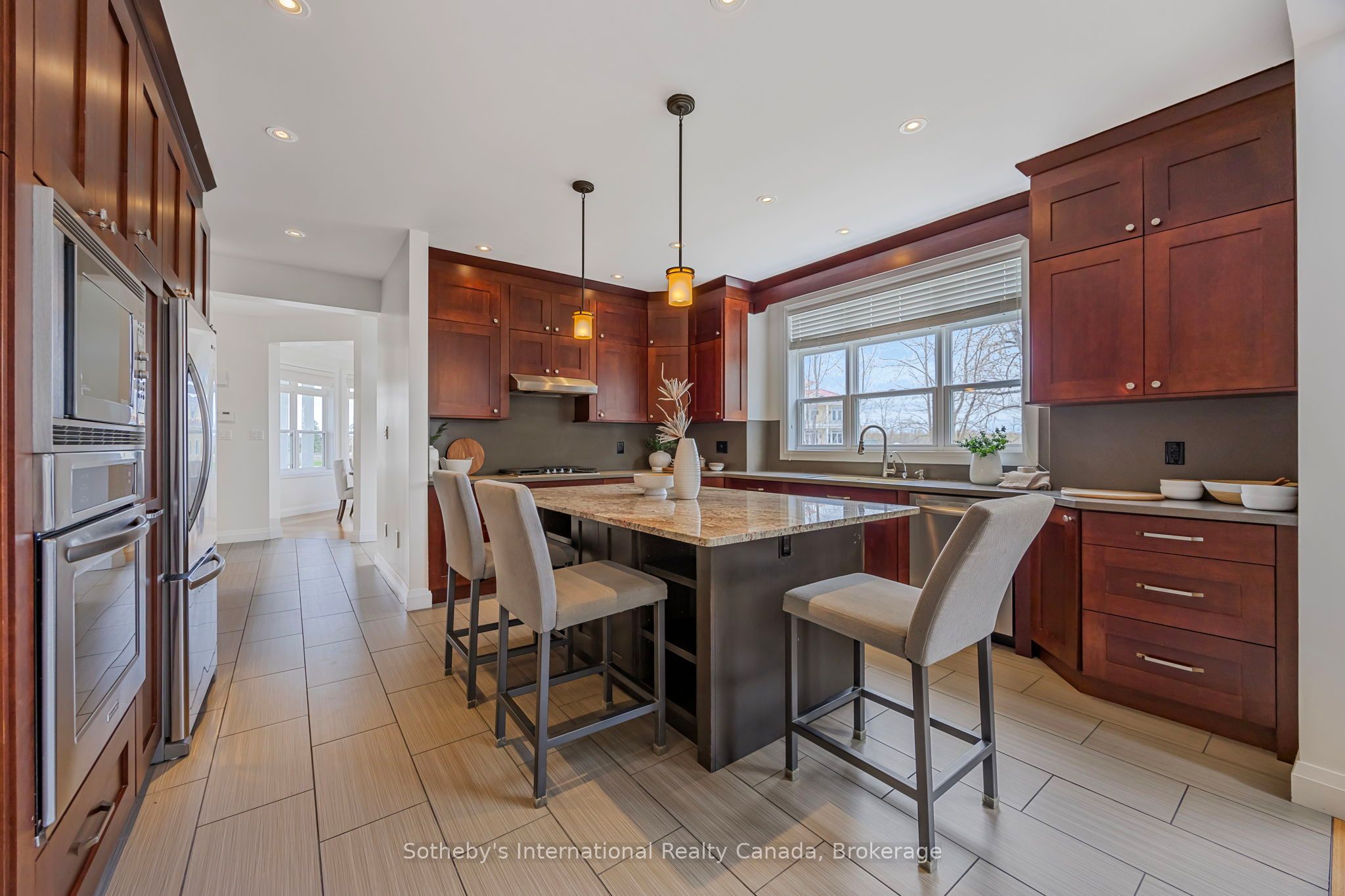 2 Swan Lane Property Photo 14
