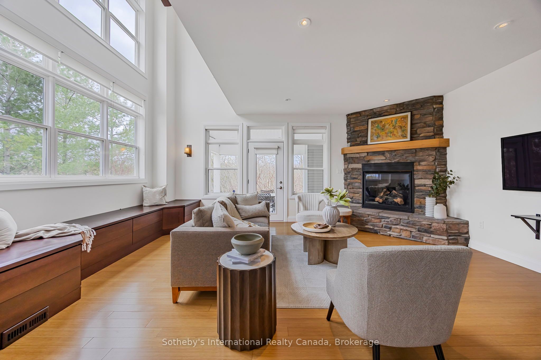 2 Swan Lane Property Photo 16