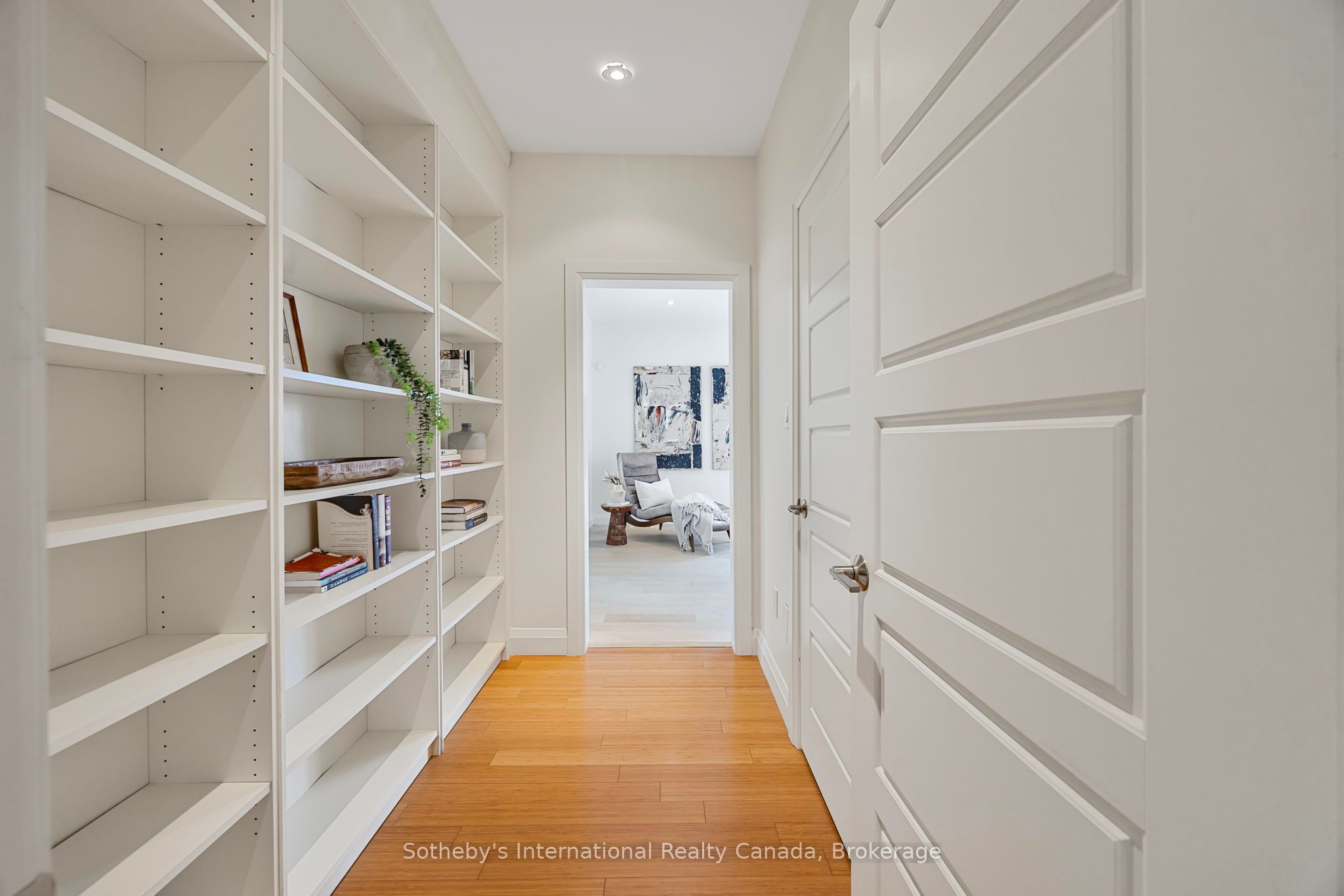 2 Swan Lane Property Photo 21