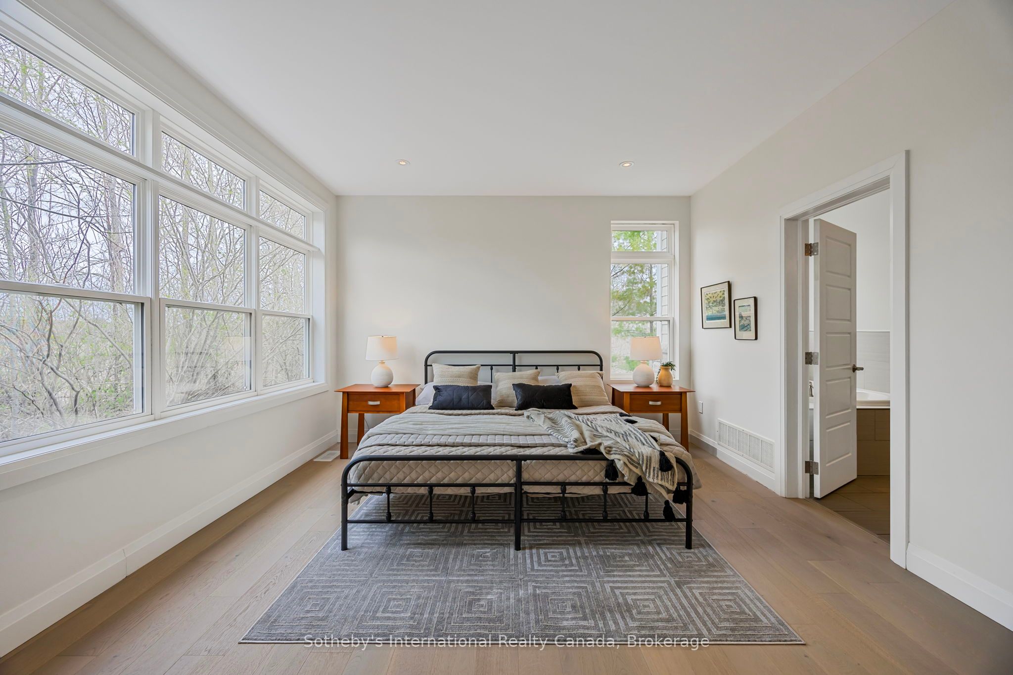 2 Swan Lane Property Photo 22