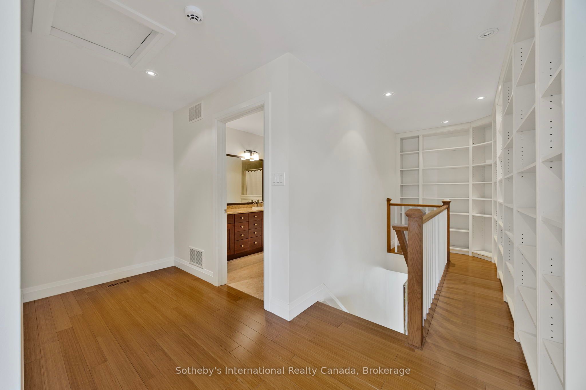 2 Swan Lane Property Photo 27