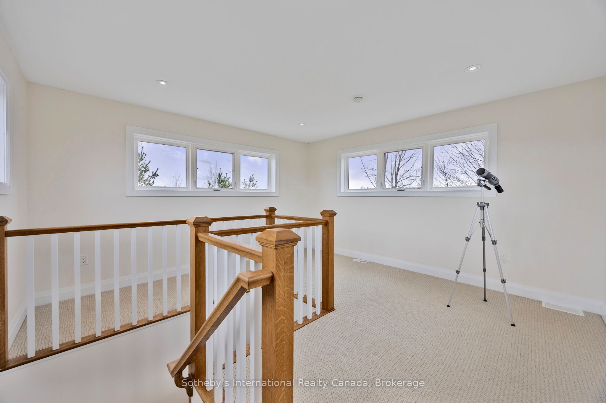 2 Swan Lane Property Photo 33
