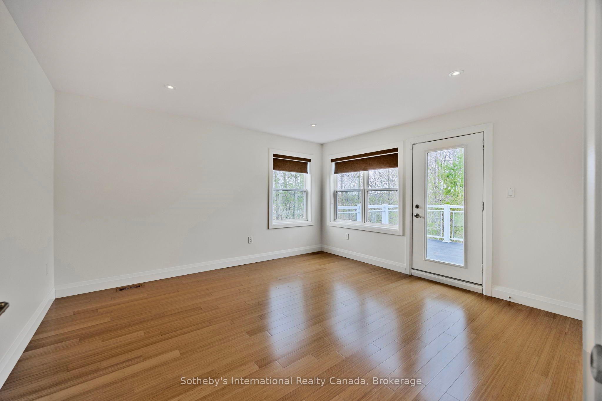 2 Swan Lane Property Photo 37