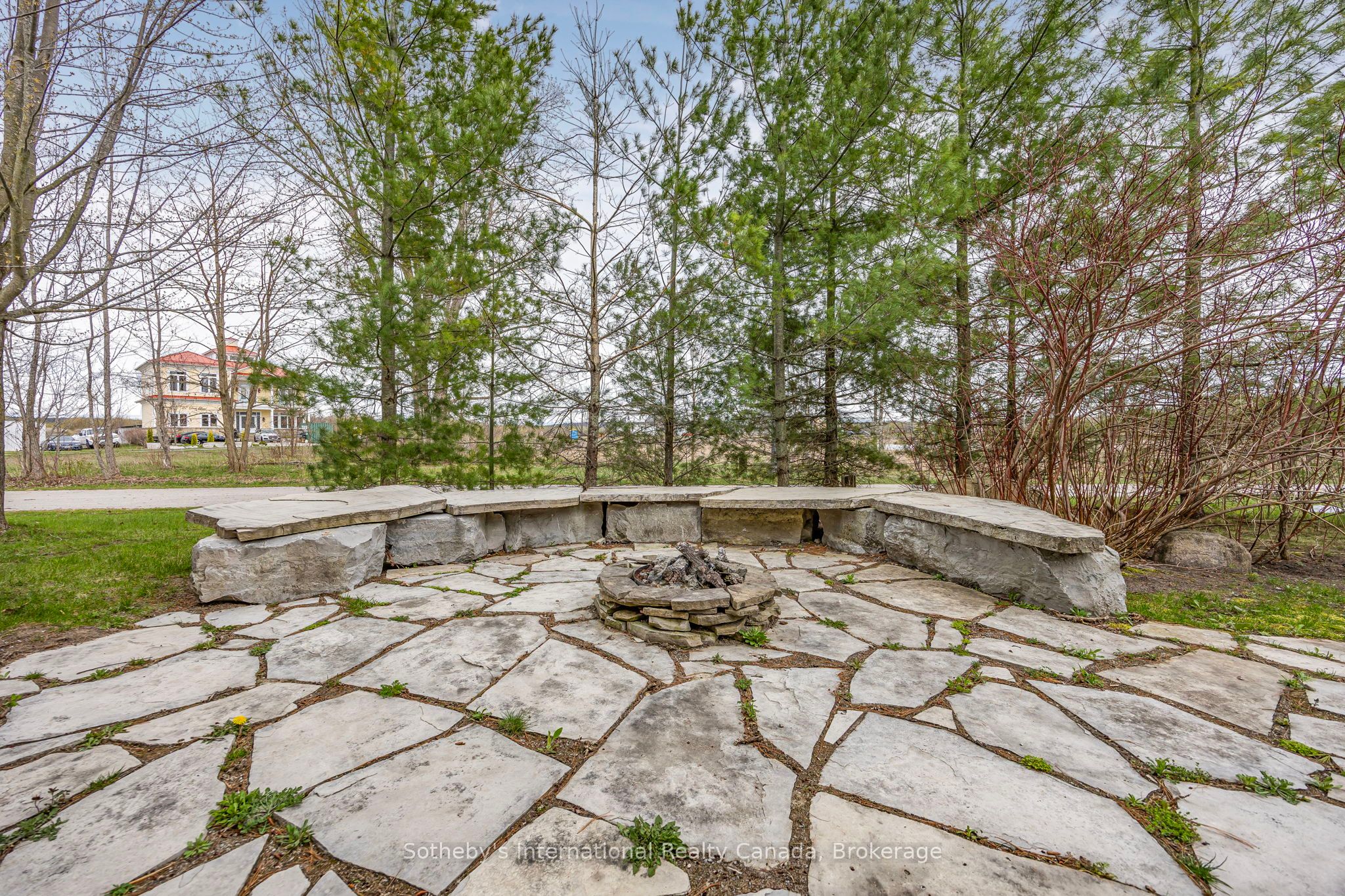 2 Swan Lane Property Photo 45