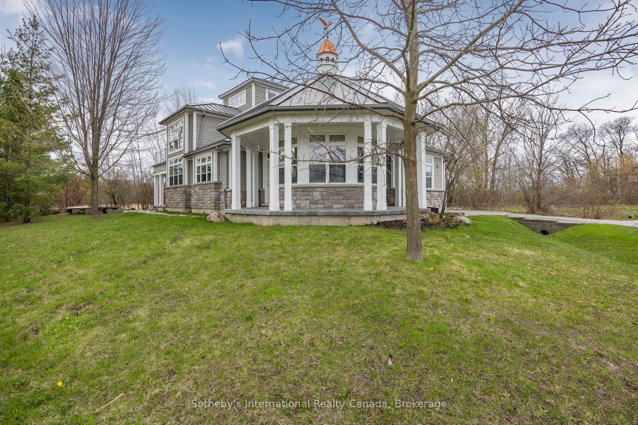 2 Swan Lane Property Photo 47